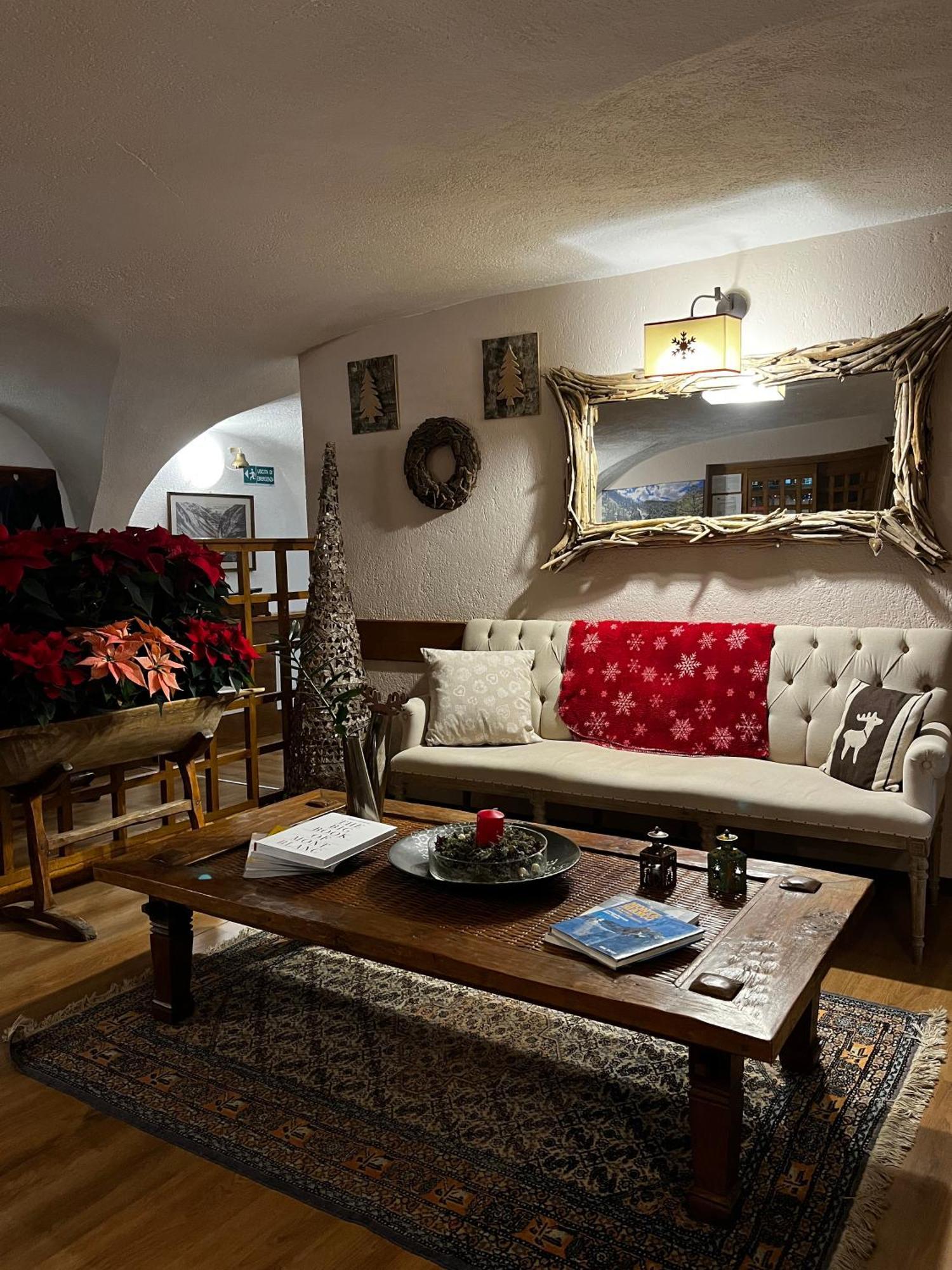 Hotel Coeur Du Village La Thuile Dış mekan fotoğraf